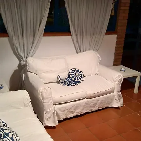 فيلة Villa Via Colonna Regina *