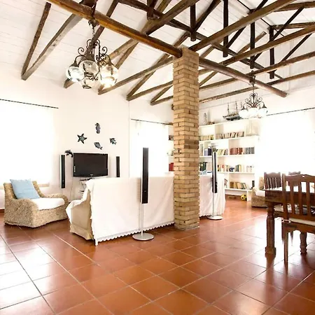 فيلة Villa Via Colonna Regina